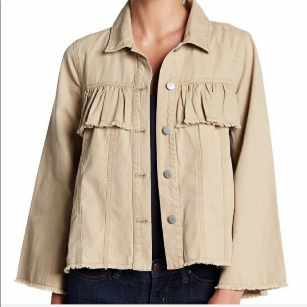 3/25$Raw hem khaki ruffle jacket wide sleeve swing